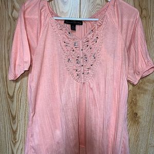 Ladies Top. Size medium.